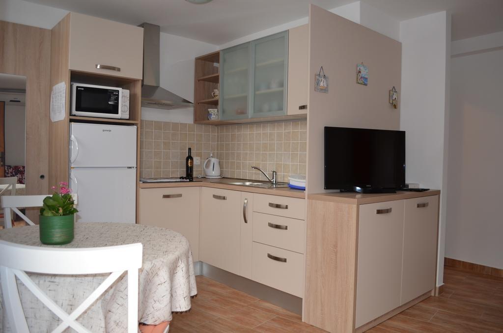 Apartments Lora Baška Habitación foto