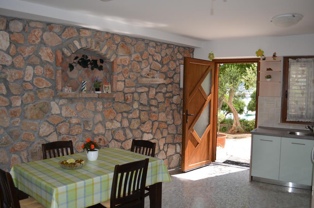 Apartments Lora Baška Habitación foto